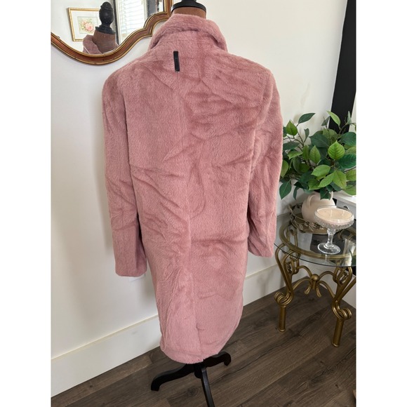 DKNY Plush‎ Faux Fur Coat Button Front Pink Zipper Pockets Small Chic NWOT - Picture 6 of 12